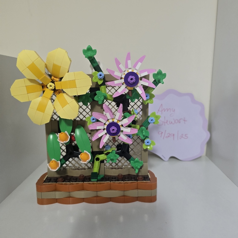 LEGO Flower Trellis Display - 40683